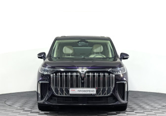 Подержанный автомобиль Voyah Dream 2024 года (2 фото)