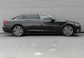 Подержанный автомобиль Audi A6 Sedan 2023 года (4 фото)