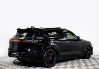 Подержанный автомобиль Voyah Free 2023 года (5 фото)