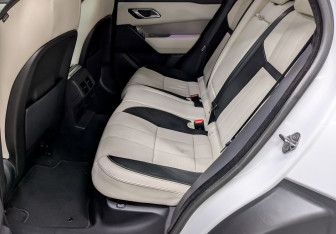Подержанный автомобиль Land Rover Range Rover Velar 2017 года (12 фото)