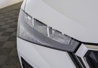 Подержанный автомобиль Skoda Rapid Liftback 2022 года (11 фото)