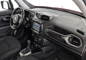 Подержанный автомобиль Jeep Renegade 2018 года (13 фото)