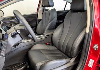 Подержанный автомобиль Omoda S5 2023 года (18 фото)