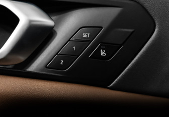 Подержанный автомобиль BMW X5 2024 года (15 фото)