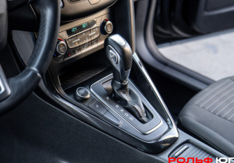 Подержанный автомобиль Ford Focus Hatchback 2019 года (13 фото)