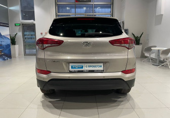 Подержанный автомобиль Hyundai Tucson 2017 года (5 фото)