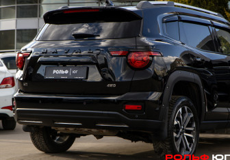 Подержанный автомобиль Haval H7 2025 года (20 фото)