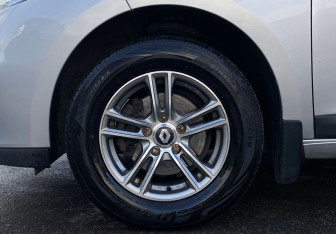 Подержанный автомобиль Renault Megane Hatchback 2014 года (9 фото)