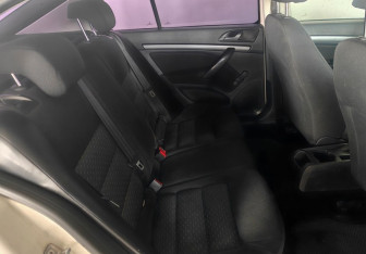 Подержанный автомобиль Skoda Octavia Liftback 2013 года (10 фото)