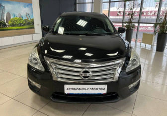 Подержанный автомобиль Nissan Teana 2014 года (2 фото)
