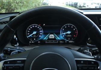 Подержанный автомобиль Kia K5 2020 года (11 фото)