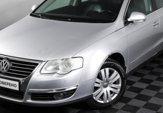 Подержанный автомобиль Volkswagen Passat Wagon 2010 года (24 фото)