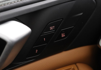 Подержанный автомобиль BMW X5 2019 года (19 фото)