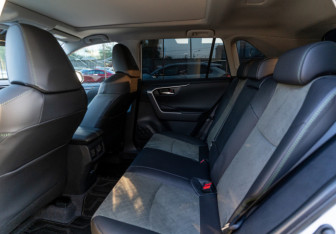 Новый Toyota RAV4 2025 (35 фото)