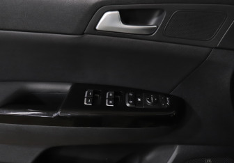 Подержанный автомобиль Kia Sportage 2021 года (19 фото)