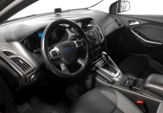 Подержанный автомобиль Ford Focus Hatchback 2014 года (7 фото)