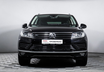 Подержанный автомобиль Volkswagen Touareg 2017 года (2 фото)