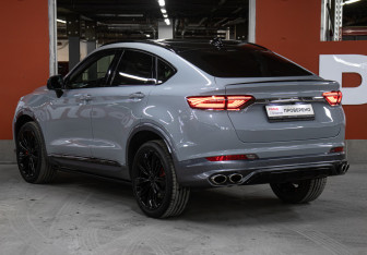 Подержанный автомобиль Geely Tugella 2022 года (7 фото)