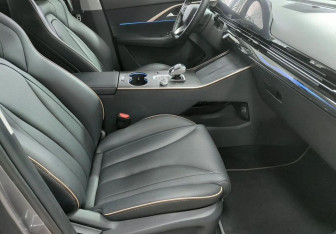 Подержанный автомобиль Omoda C5 2022 года (17 фото)