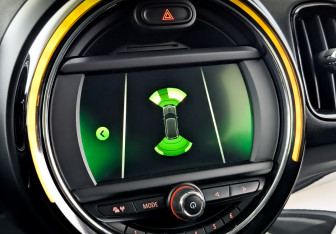 Подержанный автомобиль MINI Countryman 2018 года (27 фото)