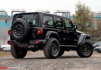 Новый Jeep Wrangler 2025 (2 фото)
