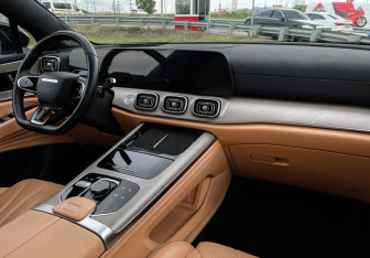 Подержанный автомобиль Jaecoo J8 2024 года (9 фото)