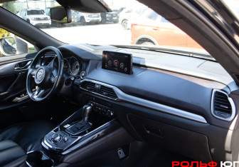 Подержанный автомобиль Mazda CX-9 2018 года (7 фото)