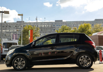 Подержанный автомобиль Hyundai i20 2009 года (6 фото)