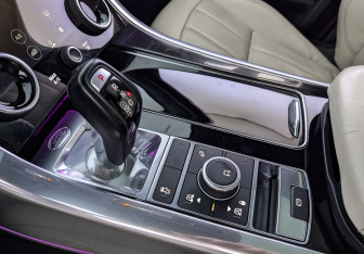 Подержанный автомобиль Land Rover Range Rover Sport 2021 года (20 фото)