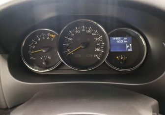 Подержанный автомобиль Renault Fluence 2010 года (11 фото)