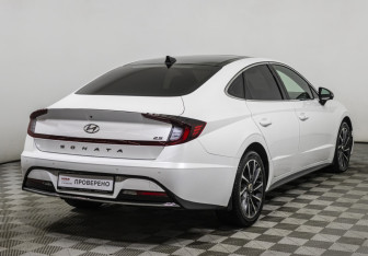 Подержанный автомобиль Hyundai Sonata 2019 года (5 фото)