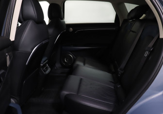 Подержанный автомобиль Voyah Free 2023 года (10 фото)