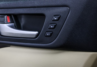 Подержанный автомобиль Toyota Highlander 2014 года (17 фото)