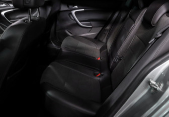 Подержанный автомобиль Opel Insignia Wagon 2013 года (10 фото)