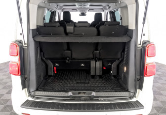 Подержанный автомобиль Citroen SpaceTourer 2020 года (10 фото)