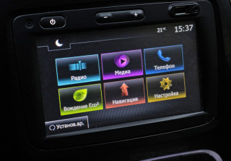 Подержанный автомобиль Renault Kaptur 2018 года (19 фото)