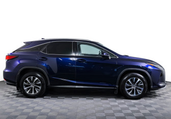 Подержанный автомобиль Lexus RX 2021 года (4 фото)
