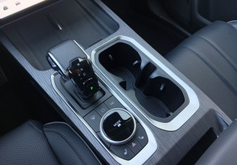 Подержанный автомобиль Jaecoo J7 2023 года (18 фото)