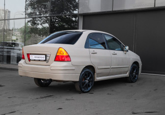 Подержанный автомобиль Suzuki Liana Sedan 2007 года (4 фото)