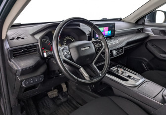 Подержанный автомобиль Haval Jolion 2022 года (14 фото)