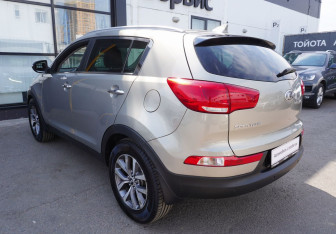 Подержанный автомобиль Kia Sportage 2014 года (7 фото)