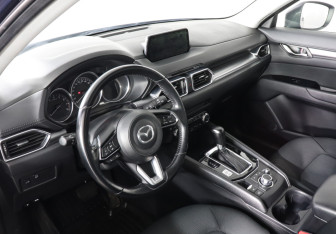 Подержанный автомобиль Mazda CX-5 2018 года (9 фото)