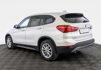 Подержанный автомобиль BMW X1 2018 года (7 фото)