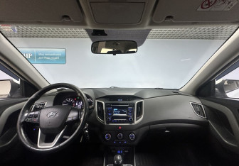 Подержанный автомобиль Hyundai Creta 2017 года (10 фото)