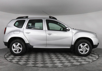 Подержанный автомобиль Renault Duster 2019 года (4 фото)