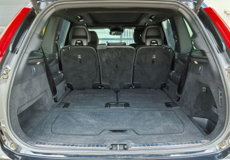 Подержанный автомобиль Volvo XC90 2018 года (11 фото)