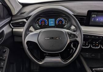 Подержанный автомобиль BAIC X35 2023 года (21 фото)