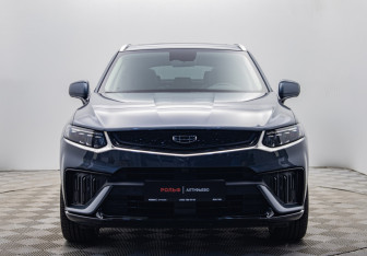 Подержанный автомобиль Geely Tugella 2023 года (8 фото)