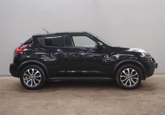 Подержанный автомобиль Nissan Juke 2012 года (4 фото)