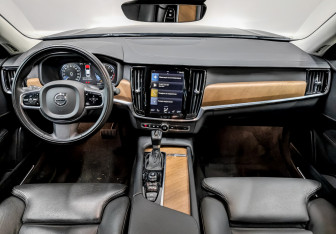 Подержанный автомобиль Volvo S90 2020 года (14 фото)